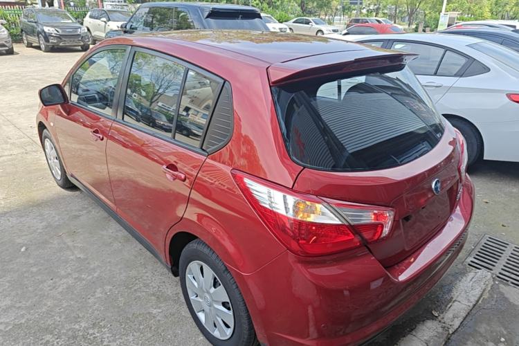 Used Venucia R50 2016 1.6L Automatic Elite Edition Rear Left 45 Deg