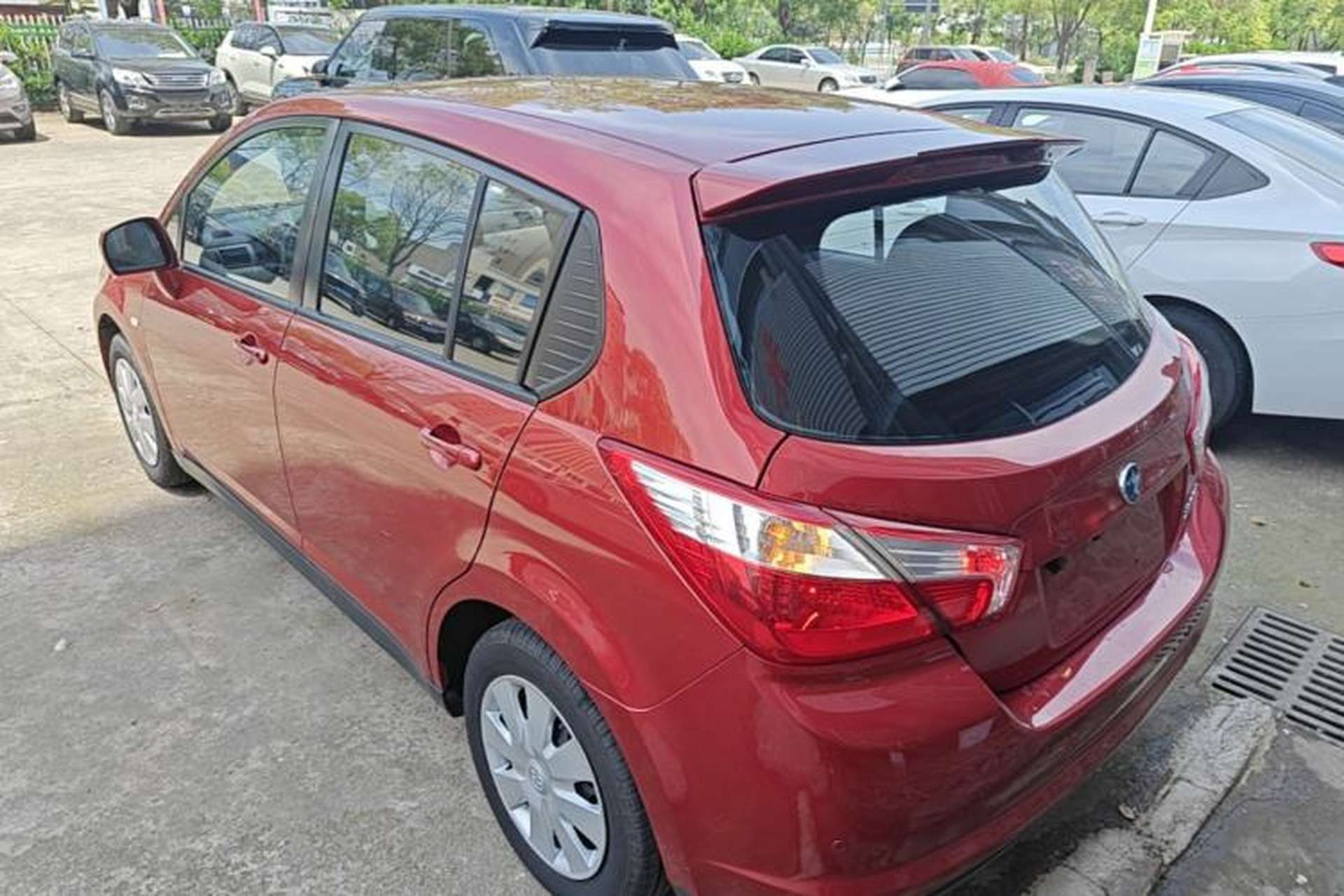 Used Venucia R50 2016 1.6L Automatic Elite Edition Rear Left 45 Deg