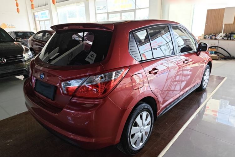 Used Venucia R50 2016 1.6L Automatic Elite Edition Rear Right 45 Deg