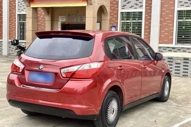 Used Venucia R50 2016 1.6L Automatic Elite Edition Rear Right 45 Deg