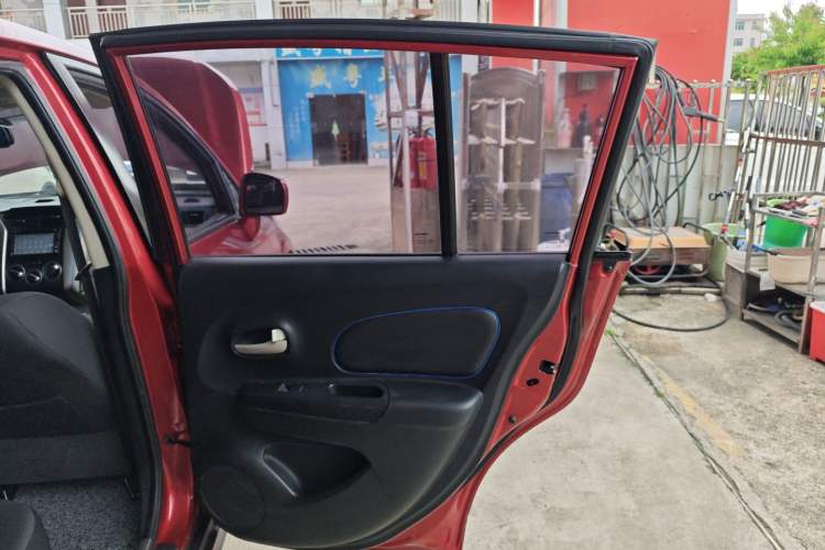 Used Venucia R50 2016 1.6L Automatic Elite Edition Right Rear Door Interior