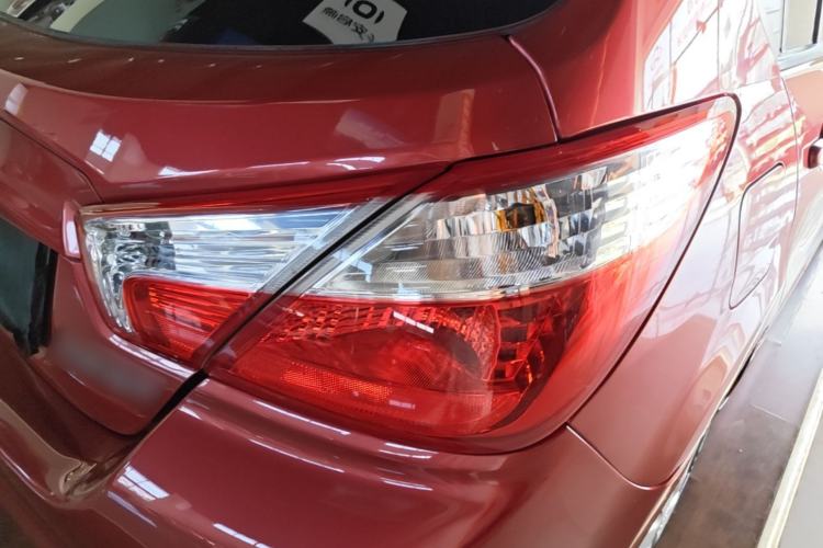 Used Venucia R50 2016 1.6L Automatic Elite Edition Right Rear Taillight