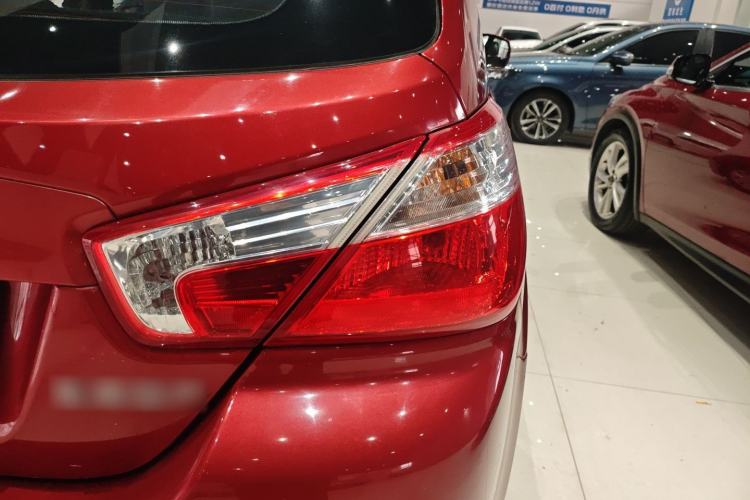 Used Venucia R50 2016 1.6L Manual Elite Edition Right Rear Taillight