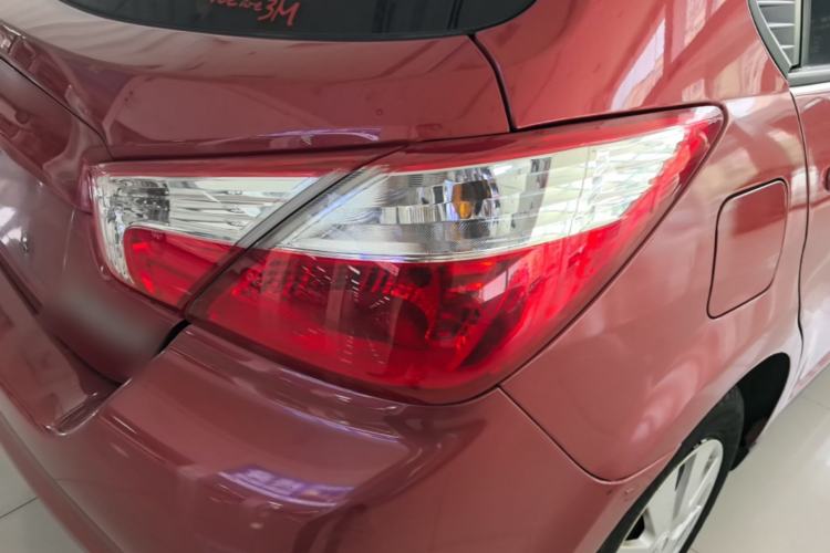 Used Venucia R50 2016 1.6L Automatic Elite Edition Right Rear Taillight