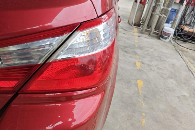 Used Venucia R50 2016 1.6L Automatic Elite Edition Right Rear Taillight