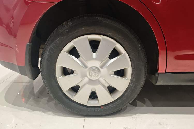 Used Venucia R50 2016 1.6L Manual Elite Edition Right Rear Wheel Hub