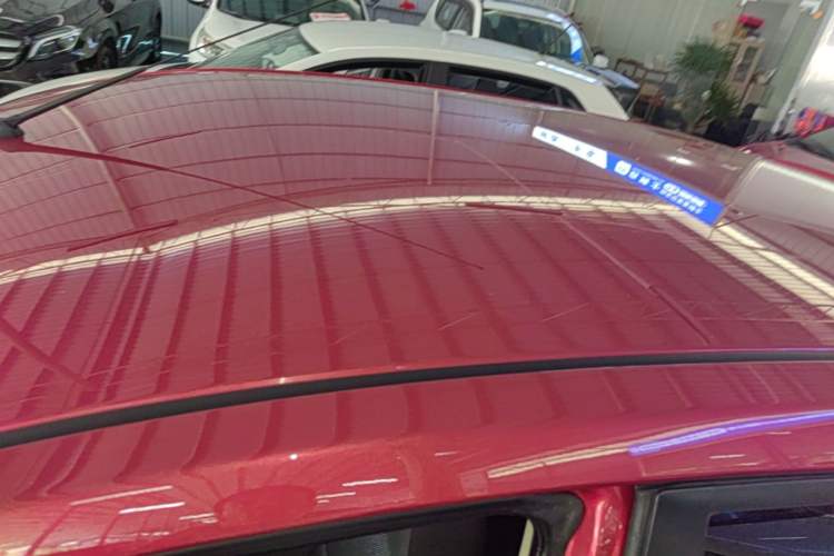 Used Venucia R50 2016 1.6L Automatic Elite Edition Roof