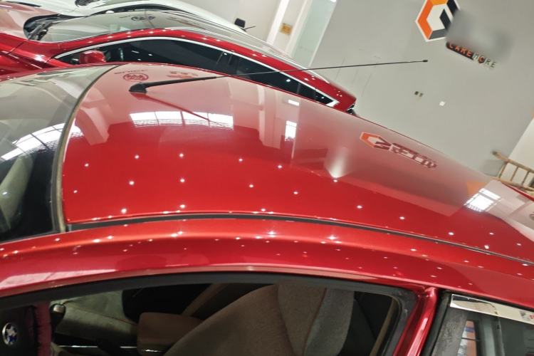 Used Venucia R50 2016 1.6L Manual Elite Edition Roof