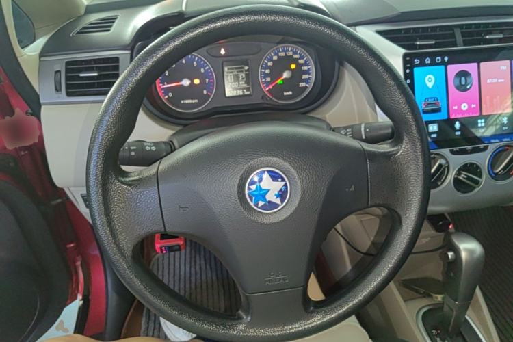 Used Venucia R50 2016 1.6L Automatic Elite Edition Steering Wheel