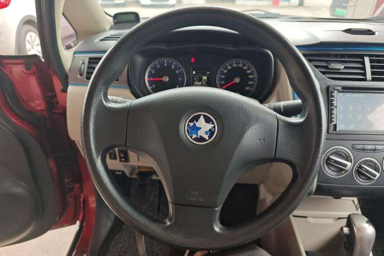 Used Venucia R50 2016 1.6L Automatic Elite Edition Steering Wheel
