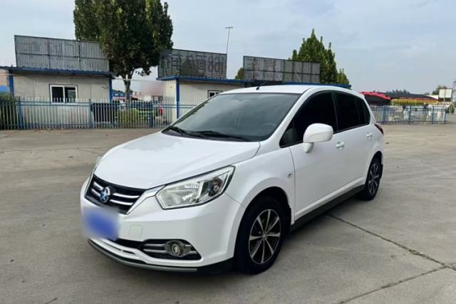 Used Venucia R50 2016 1.6L Automatic Elite Edition