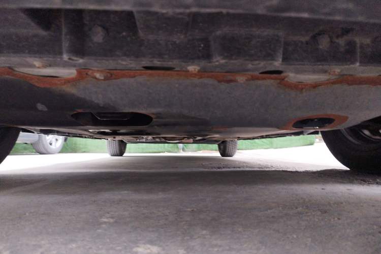Used Venucia R50 2016 1.6L Automatic Elite Edition Chassis Front