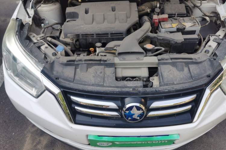 Used Venucia R50 2016 1.6L Manual Elite Edition Engine Bay