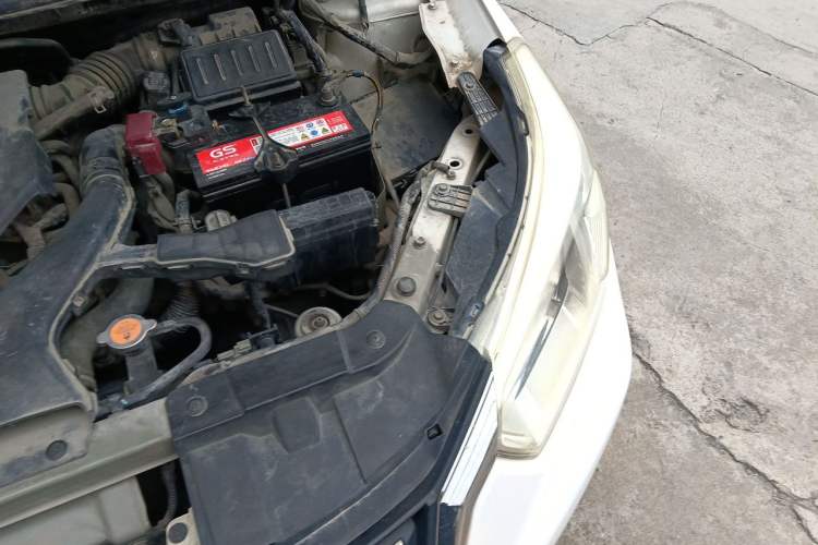Used Venucia R50 2016 1.6L Automatic Elite Edition Engine Bay Left