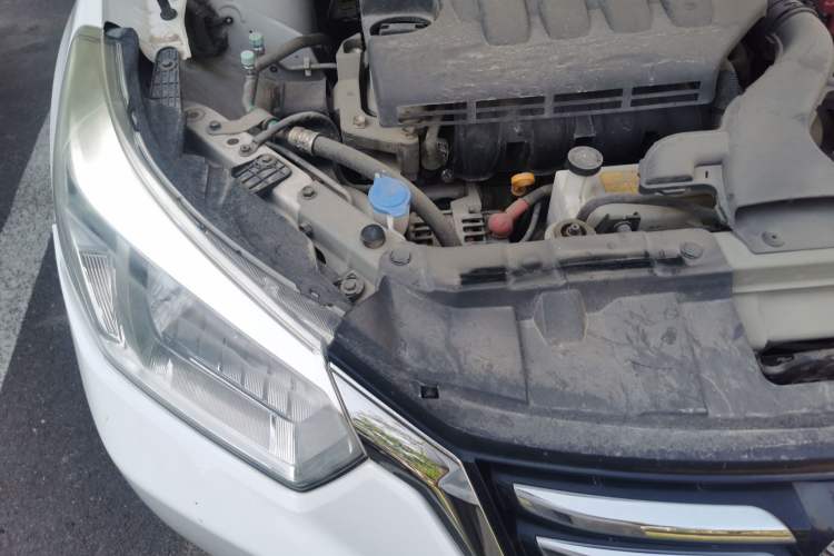 Used Venucia R50 2016 1.6L Manual Elite Edition Engine Bay Right