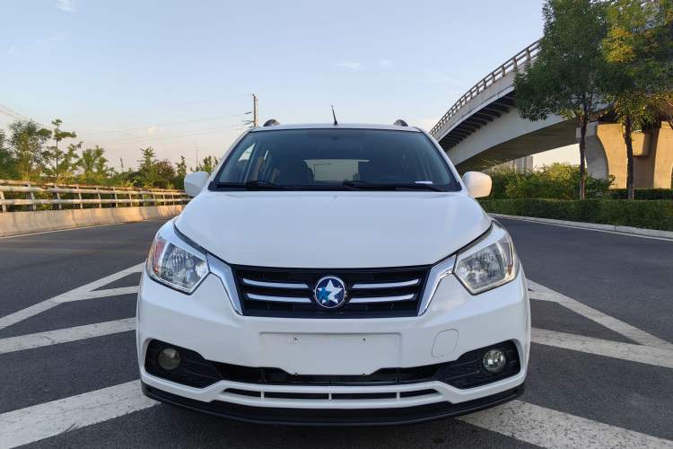 Used Venucia R50 2016 1.6L Manual Elite Edition Exterior 1