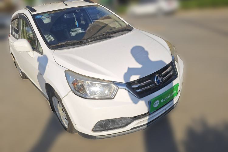 Used Venucia R50 2016 1.6L Manual Elite Edition Exterior 2