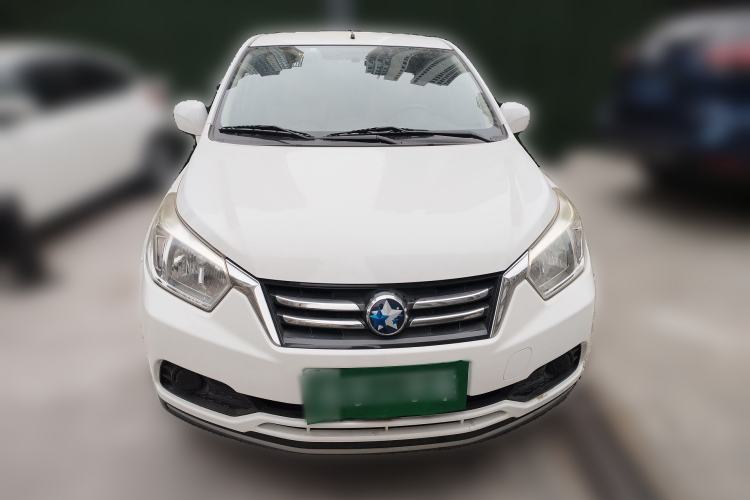 Used Venucia R50 2016 1.6L Automatic Elite Edition Front