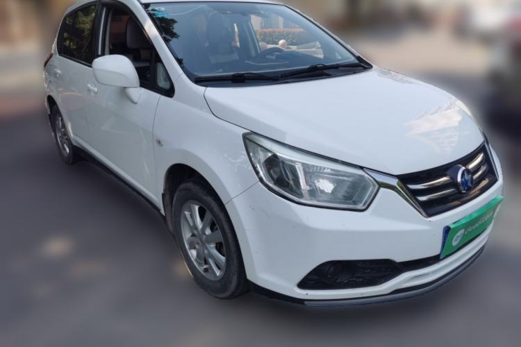 Used Venucia R50 2016 1.6L Manual Elite Edition Front Right 45 Deg