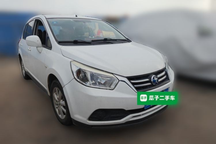 Used Venucia R50 2016 1.6L Manual Elite Edition Front Right 45 Deg