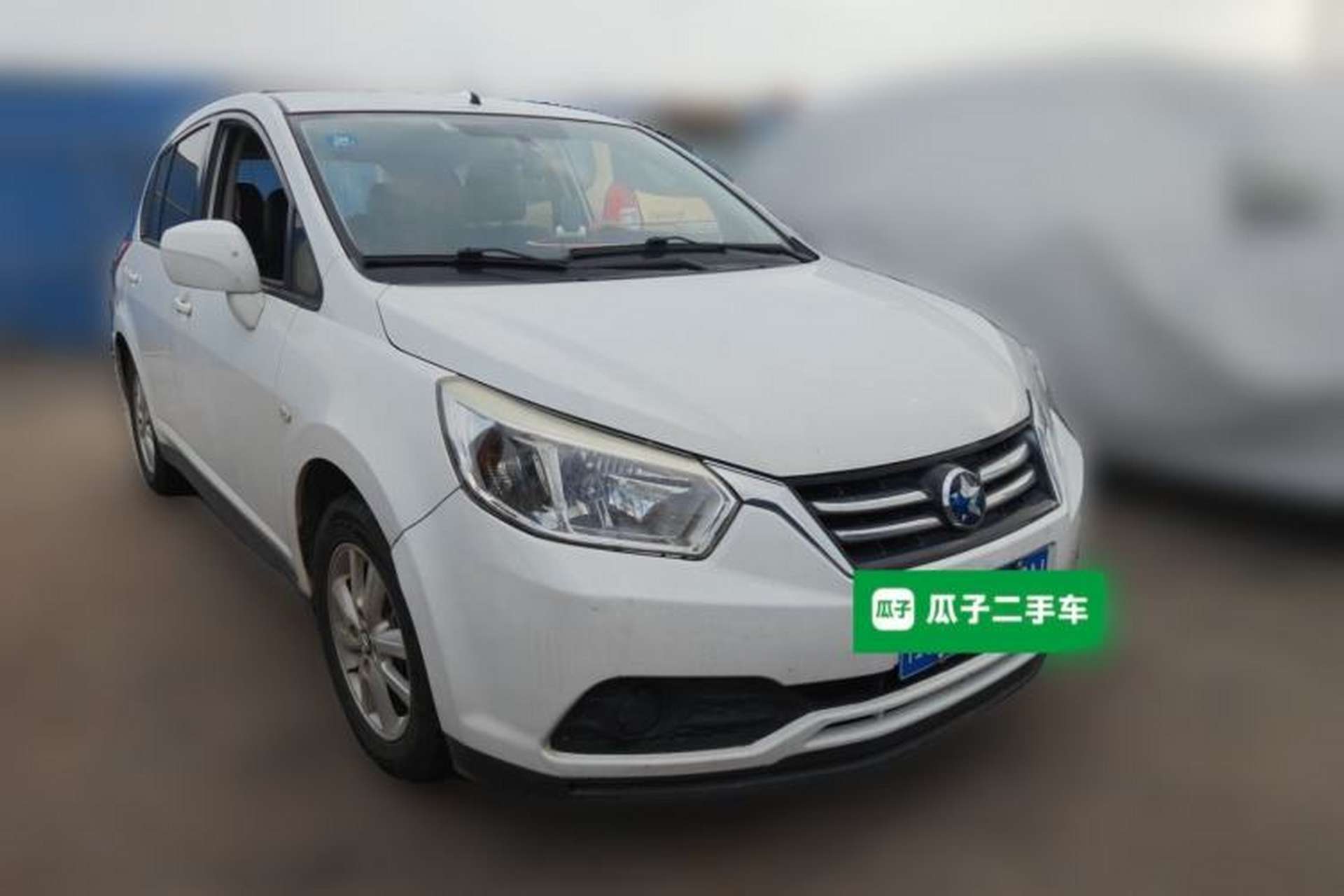Used Venucia R50 2016 1.6L Manual Elite Edition Front Right 45 Deg