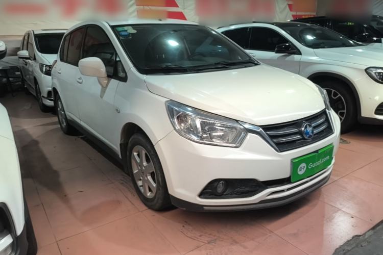 Used Venucia R50 2016 1.6L Manual Elite Edition Front Right 45 Deg