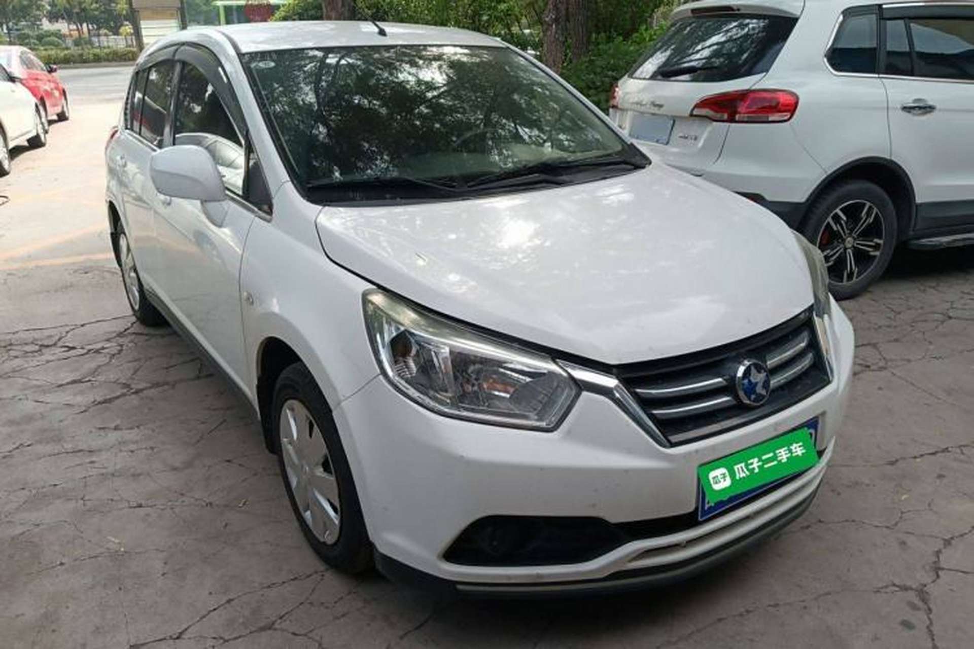 Used Venucia R50 2016 1.6L Manual Elite Edition Front Right 45 Deg