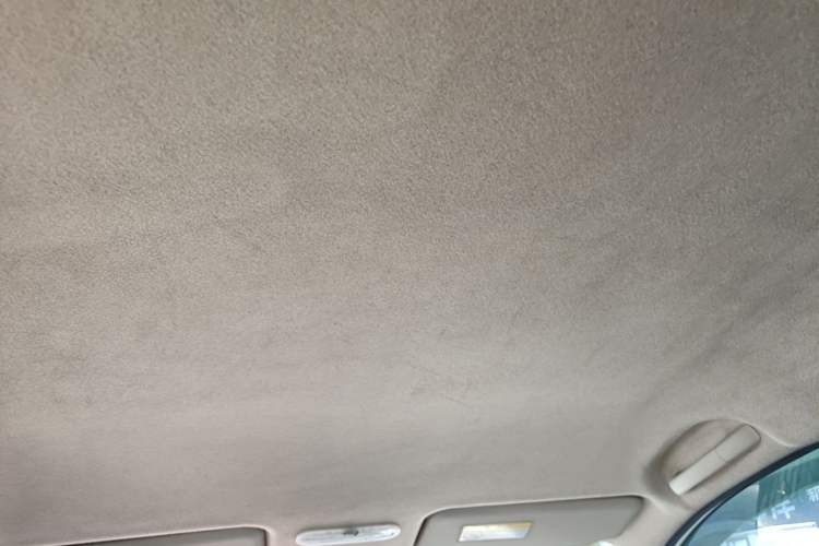 Used Venucia R50 2016 1.6L Manual Elite Edition Headliner