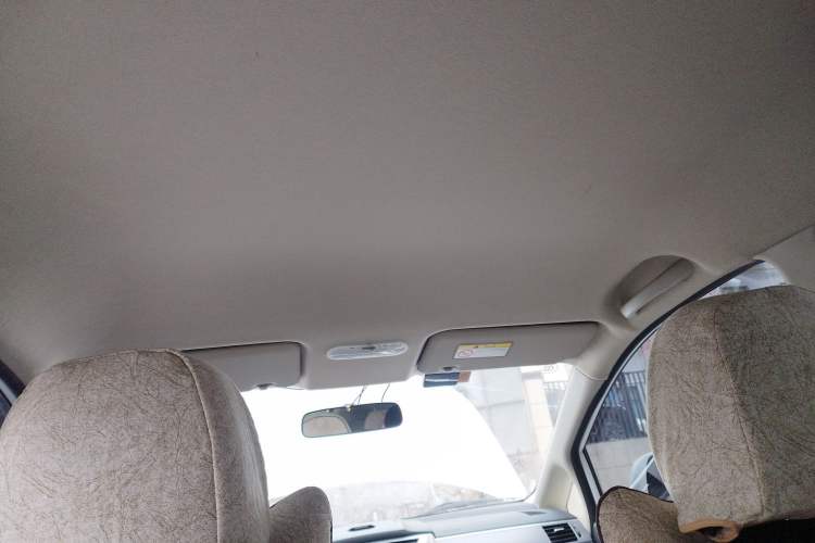 Used Venucia R50 2016 1.6L Automatic Elite Edition Headliner