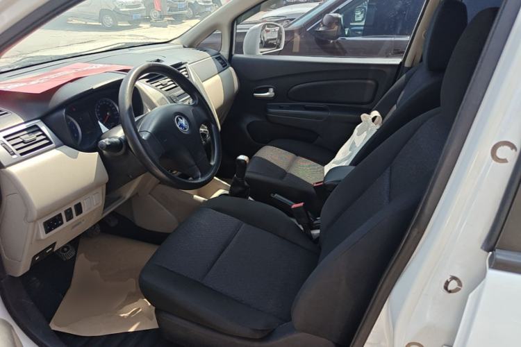 Used Venucia R50 2016 1.6L Manual Elite Edition Left Front Seat