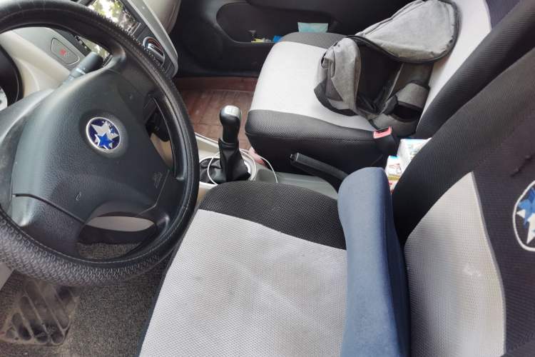 Used Venucia R50 2016 1.6L Manual Elite Edition Left Front Seat