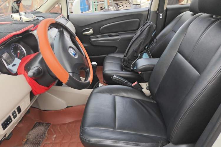 Used Venucia R50 2016 1.6L Manual Elite Edition Left Front Seat
