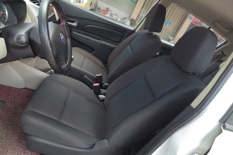 Used Venucia R50 2016 1.6L Manual Elite Edition Left Front Seat