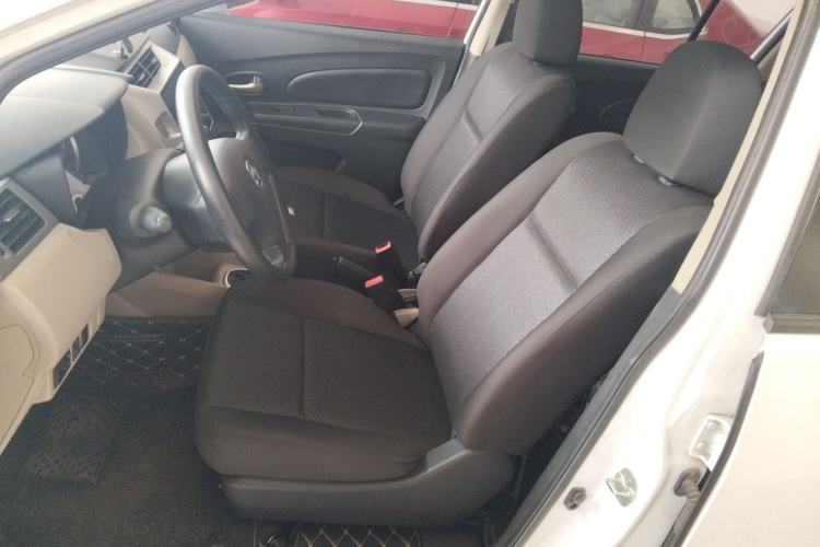 Used Venucia R50 2016 1.6L Manual Elite Edition Left Front Seat