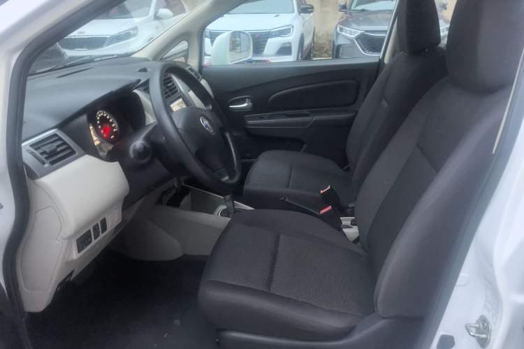 Used Venucia R50 2016 1.6L Automatic Elite Edition Left Front Seat