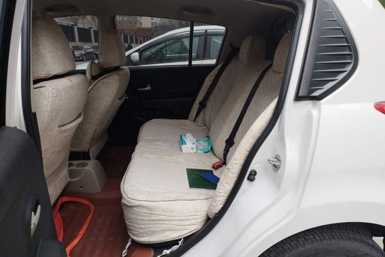 Used Venucia R50 2016 1.6L Automatic Elite Edition Left Rear Seat