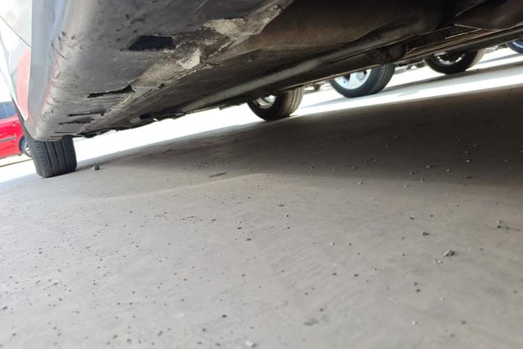 Used Venucia R50 2016 1.6L Manual Elite Edition Left Side Sill