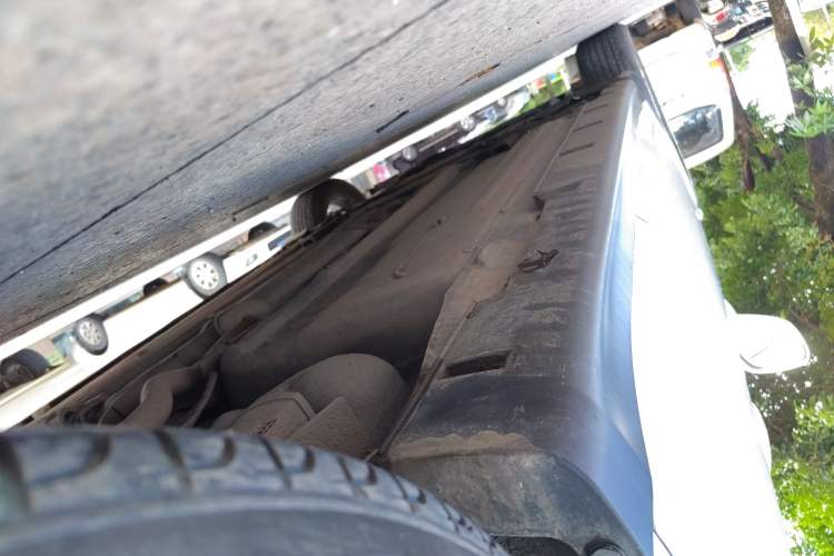 Used Venucia R50 2016 1.6L Manual Elite Edition Left Side Sill