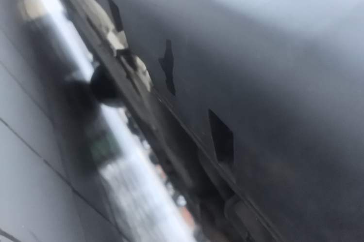 Used Venucia R50 2016 1.6L Automatic Elite Edition Left Side Sill