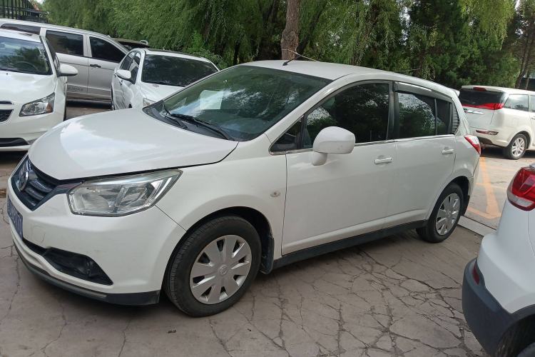 Used Venucia R50 2016 1.6L Manual Elite Edition Left Side
