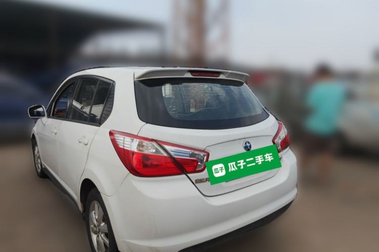 Used Venucia R50 2016 1.6L Manual Elite Edition Rear Left 45 Deg