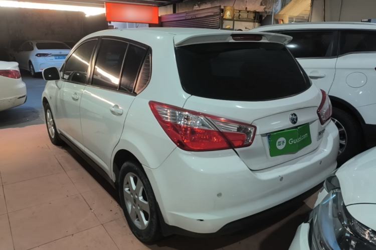 Used Venucia R50 2016 1.6L Manual Elite Edition Rear Left 45 Deg
