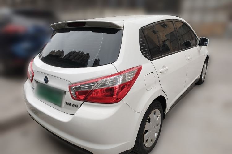 Used Venucia R50 2016 1.6L Automatic Elite Edition Rear Right 45 Deg