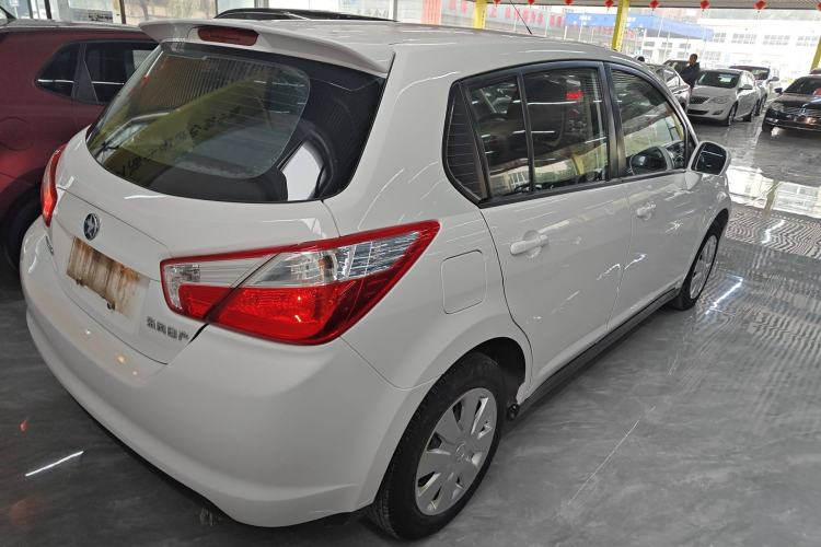 Used Venucia R50 2016 1.6L Manual Elite Edition Rear Right 45 Deg