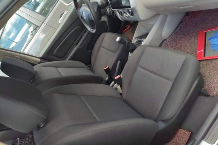 Used Venucia R50 2016 1.6L Manual Elite Edition Right Front Seat
