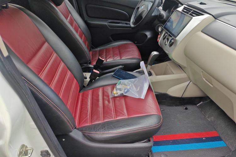 Used Venucia R50 2016 1.6L Automatic Elite Edition Right Front Seat