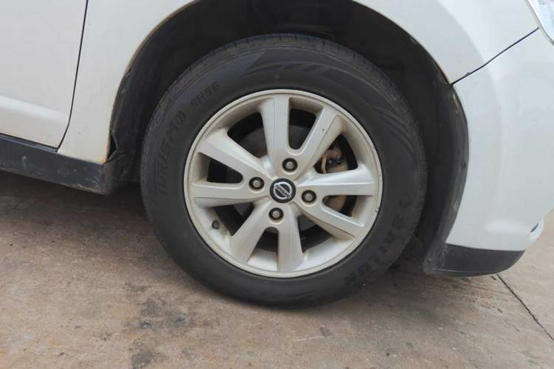 Used Venucia R50 2016 1.6L Manual Elite Edition Right Front Wheel Hub