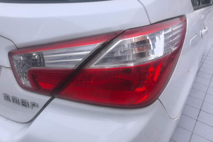 Used Venucia R50 2016 1.6L Automatic Elite Edition Right Rear Taillight