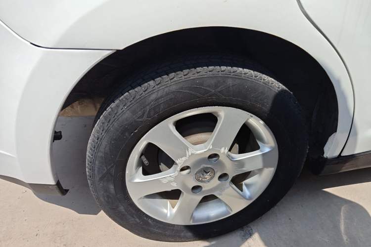 Used Venucia R50 2016 1.6L Manual Elite Edition Right Rear Wheel Hub