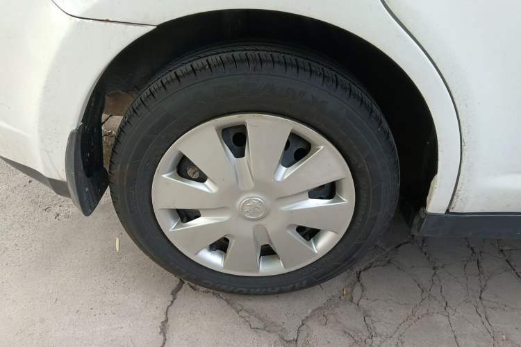 Used Venucia R50 2016 1.6L Manual Elite Edition Right Rear Wheel Hub